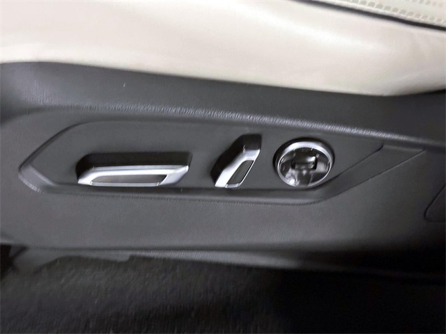 used 2025 Acura MDX car, priced at $60,861