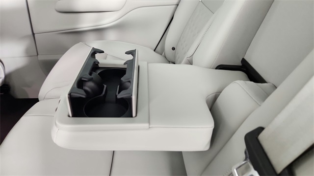 new 2025 Volvo EX90 car, priced at $85,395