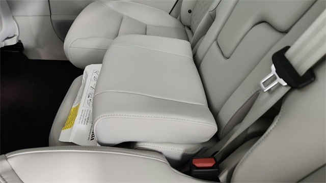 new 2025 Volvo EX90 car, priced at $85,395