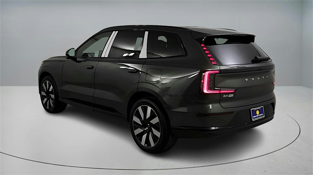 new 2025 Volvo EX90 car, priced at $85,395