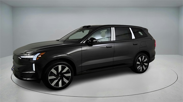 new 2025 Volvo EX90 car, priced at $85,395