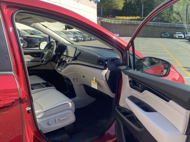 new 2026 Honda Odyssey car, priced at $46,973