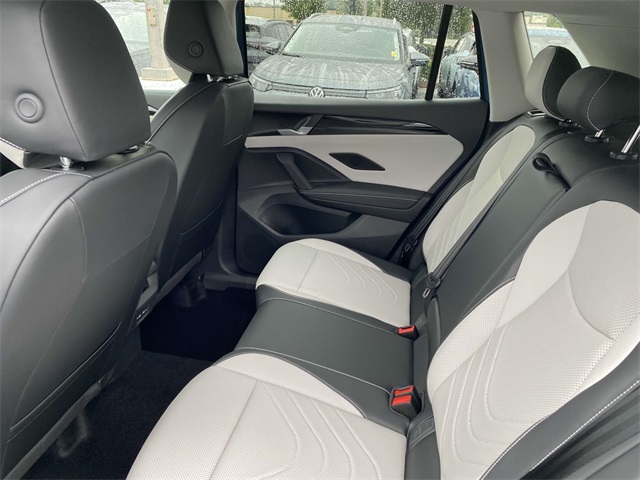 new 2025 Volkswagen Tiguan car, priced at $36,031
