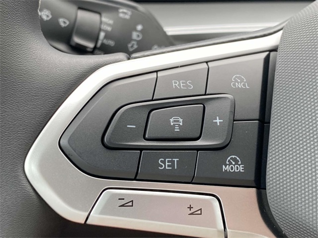 new 2025 Volkswagen Tiguan car, priced at $36,031