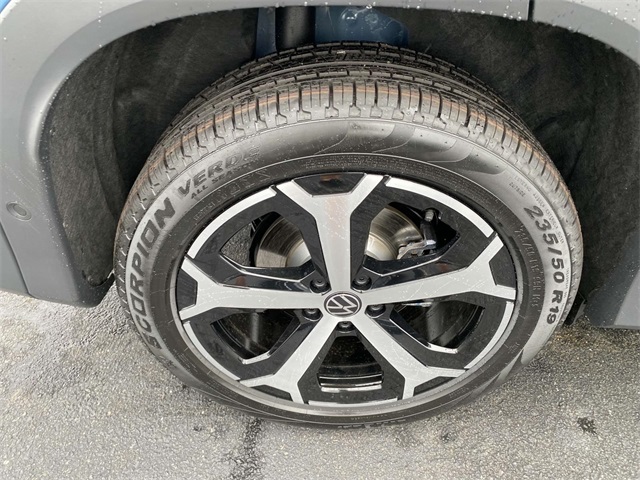 new 2025 Volkswagen Tiguan car, priced at $36,031