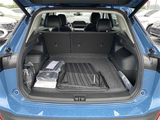 new 2025 Volkswagen Tiguan car, priced at $36,031
