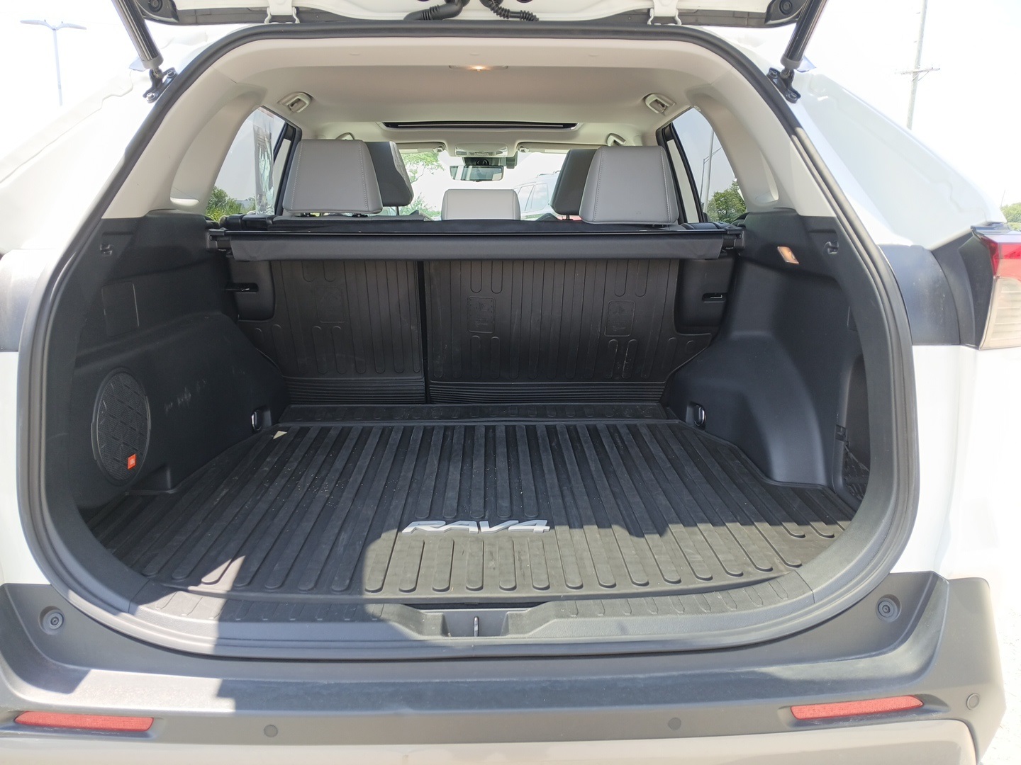 used 2020 Toyota RAV4 car, priced at $31,836
