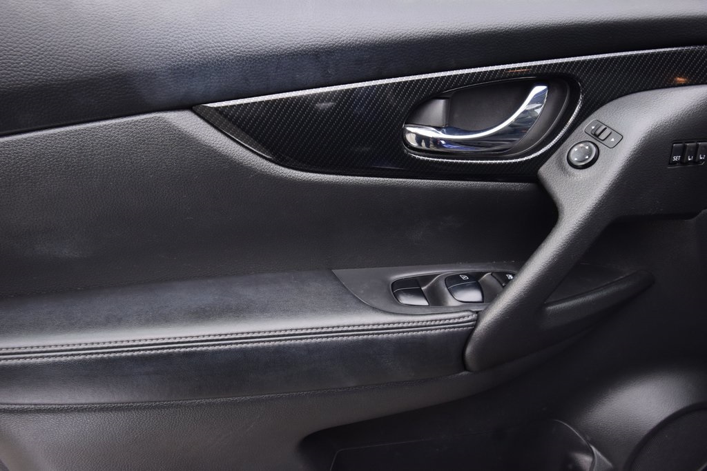 used 2018 Nissan Rogue car, priced at $16,065