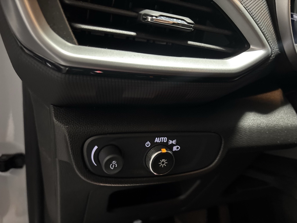 used 2022 Chevrolet TrailBlazer car, priced at $18,827