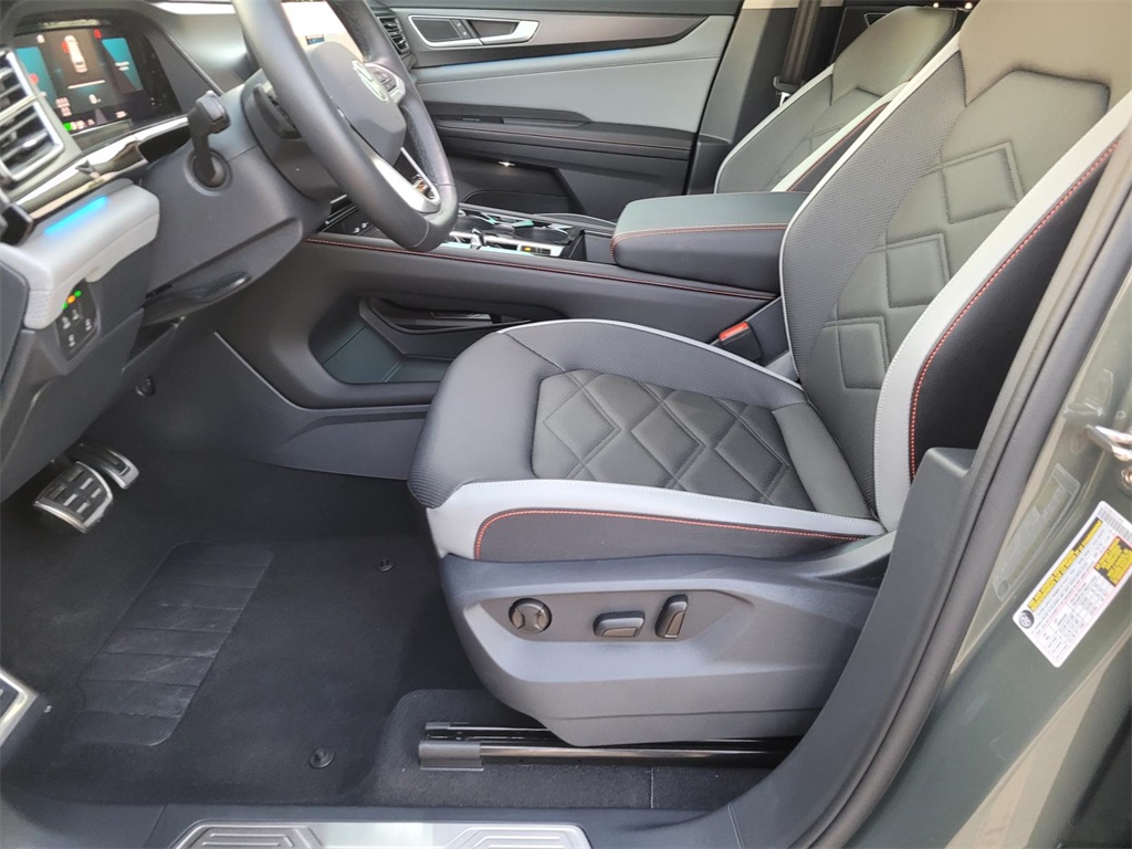 used 2025 Volkswagen Atlas car, priced at $40,731