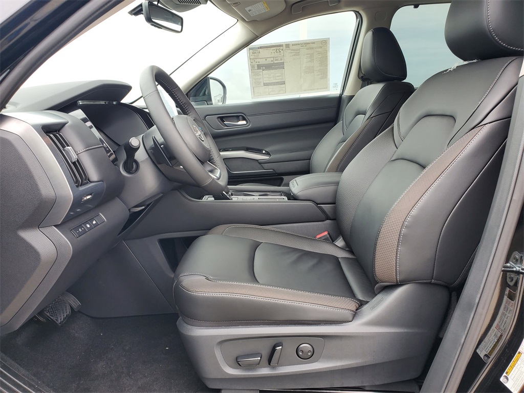new 2025 Nissan Pathfinder car, priced at $37,838