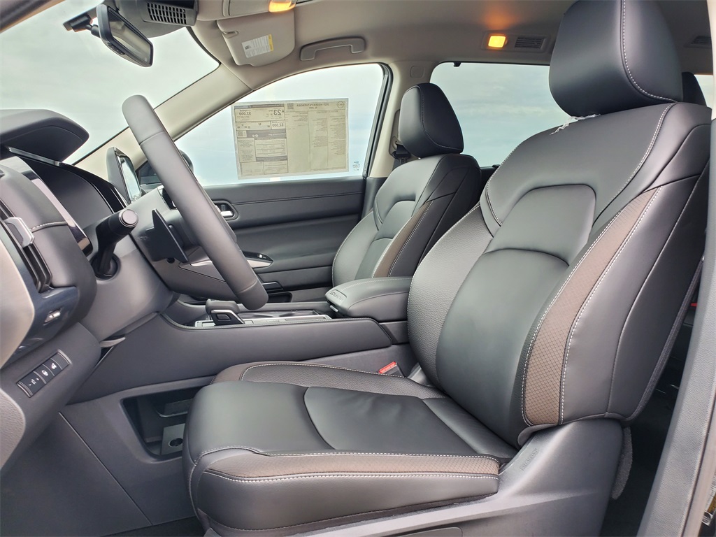 new 2025 Nissan Pathfinder car, priced at $37,838