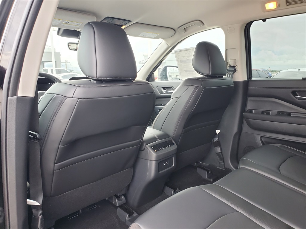new 2025 Nissan Pathfinder car, priced at $37,838