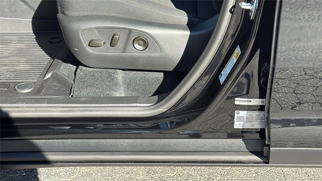 new 2026 Chevrolet Traverse car, priced at $46,870