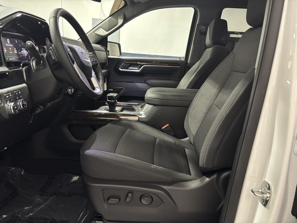 new 2025 GMC Sierra 1500 car, priced at $56,798