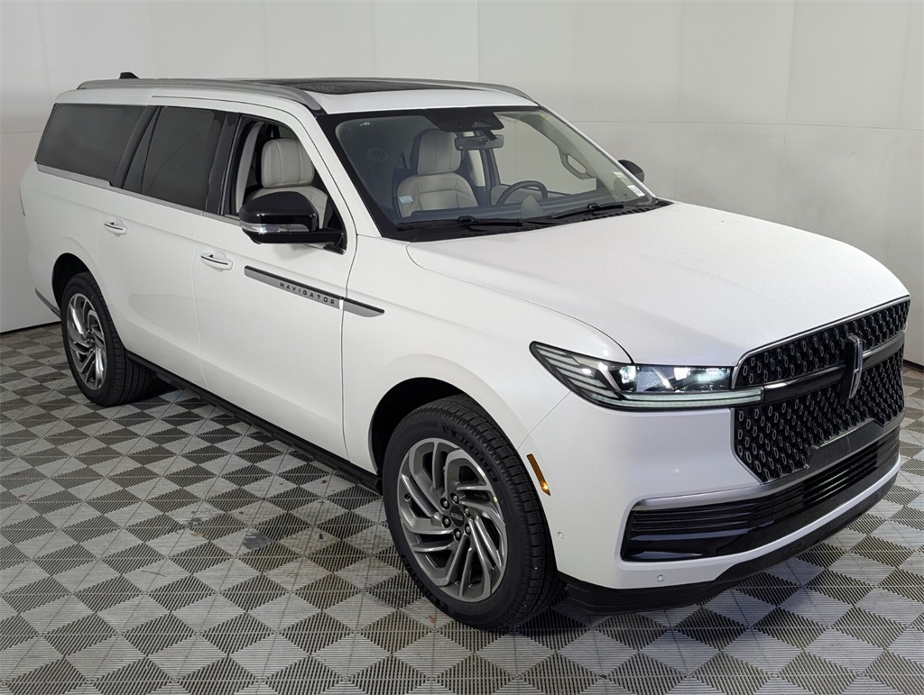 new 2025 Lincoln Navigator car, priced at $106,925