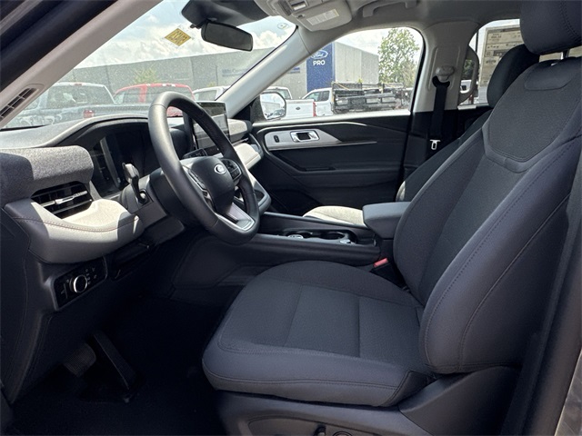 new 2025 Ford Explorer car, priced at $42,280