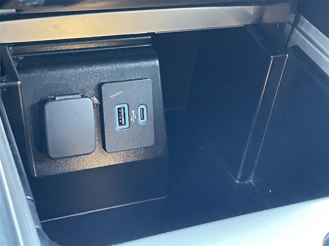 used 2022 Ford Explorer car, priced at $26,998