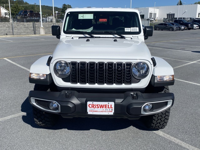 new 2025 Jeep Gladiator car, priced at $39,542