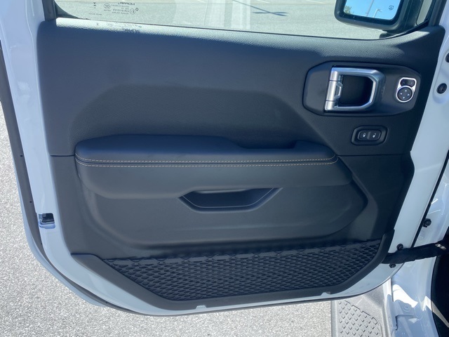 new 2025 Jeep Gladiator car, priced at $39,542