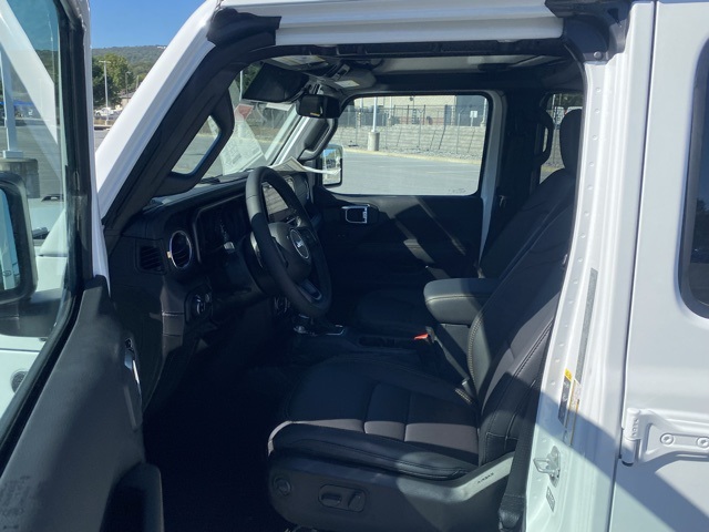 new 2025 Jeep Gladiator car, priced at $39,542