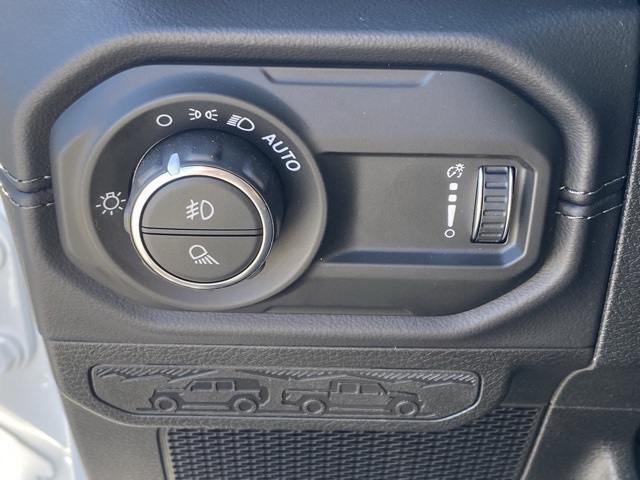 new 2025 Jeep Gladiator car, priced at $39,542