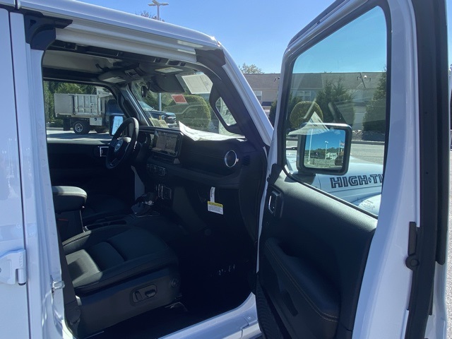 new 2025 Jeep Gladiator car, priced at $39,542