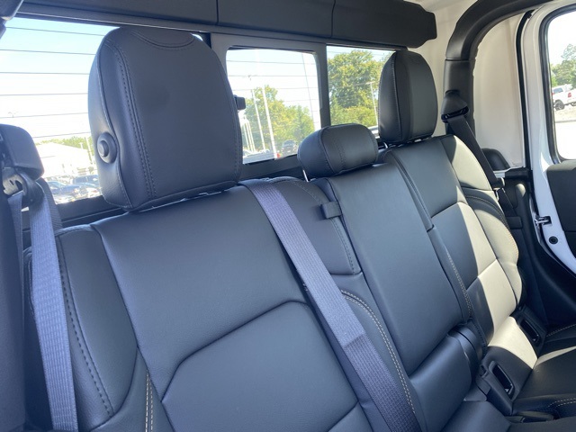 new 2025 Jeep Gladiator car, priced at $39,542