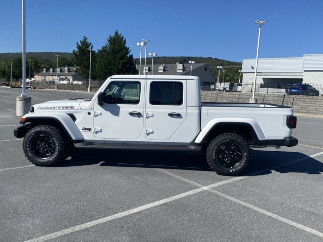 new 2025 Jeep Gladiator car, priced at $39,542