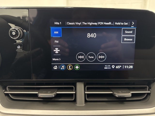 new 2025 Chevrolet Trax car, priced at $24,725