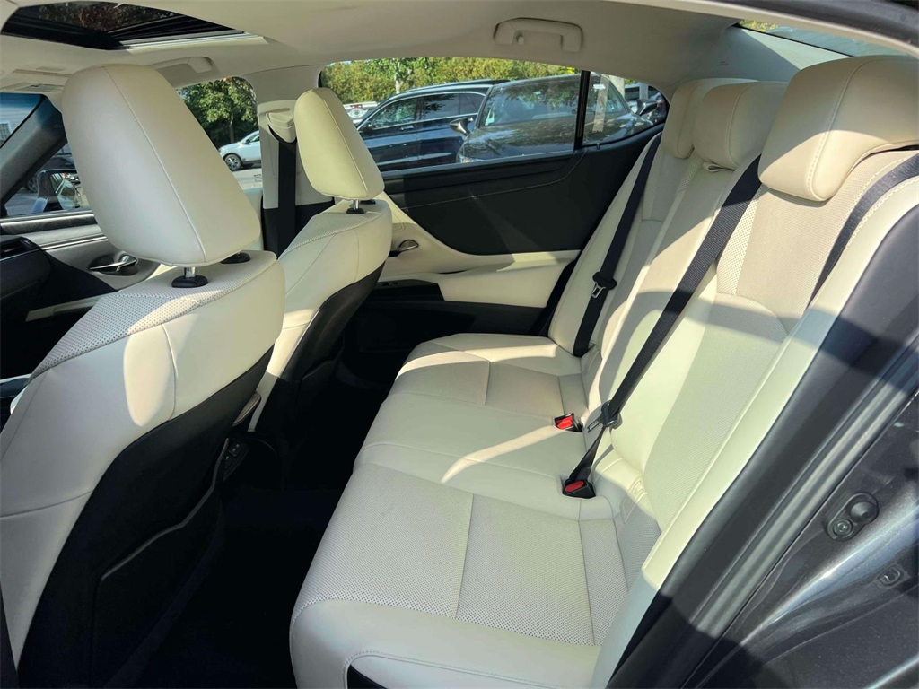 used 2022 Lexus ES car, priced at $38,995
