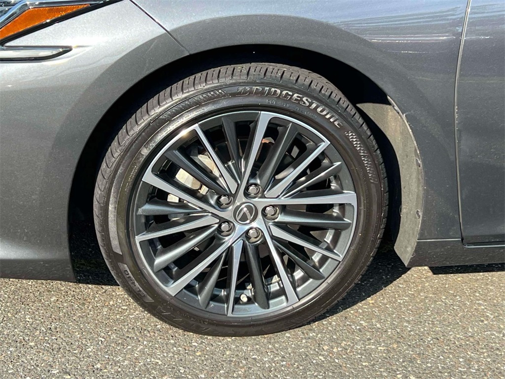 used 2022 Lexus ES car, priced at $38,995