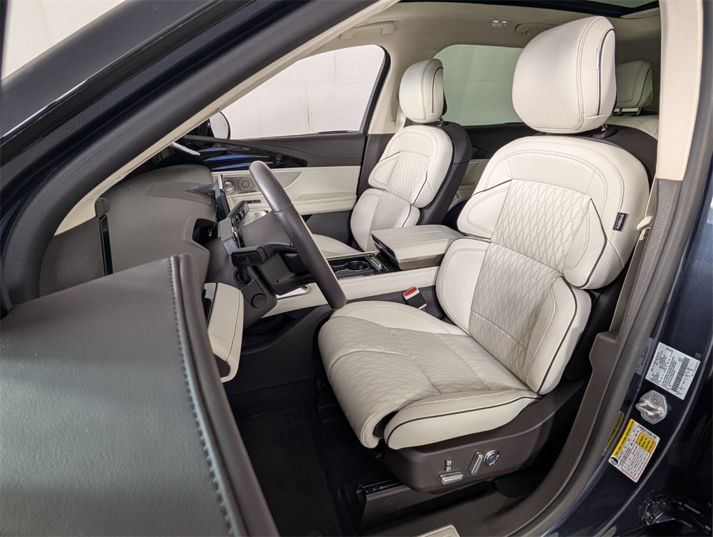 new 2024 Lincoln Nautilus car, priced at $65,895