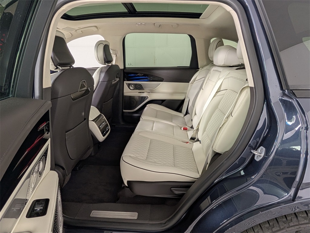 new 2024 Lincoln Nautilus car, priced at $65,895