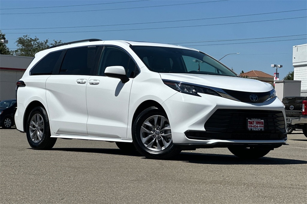 used 2023 Toyota Sienna car, priced at $44,991