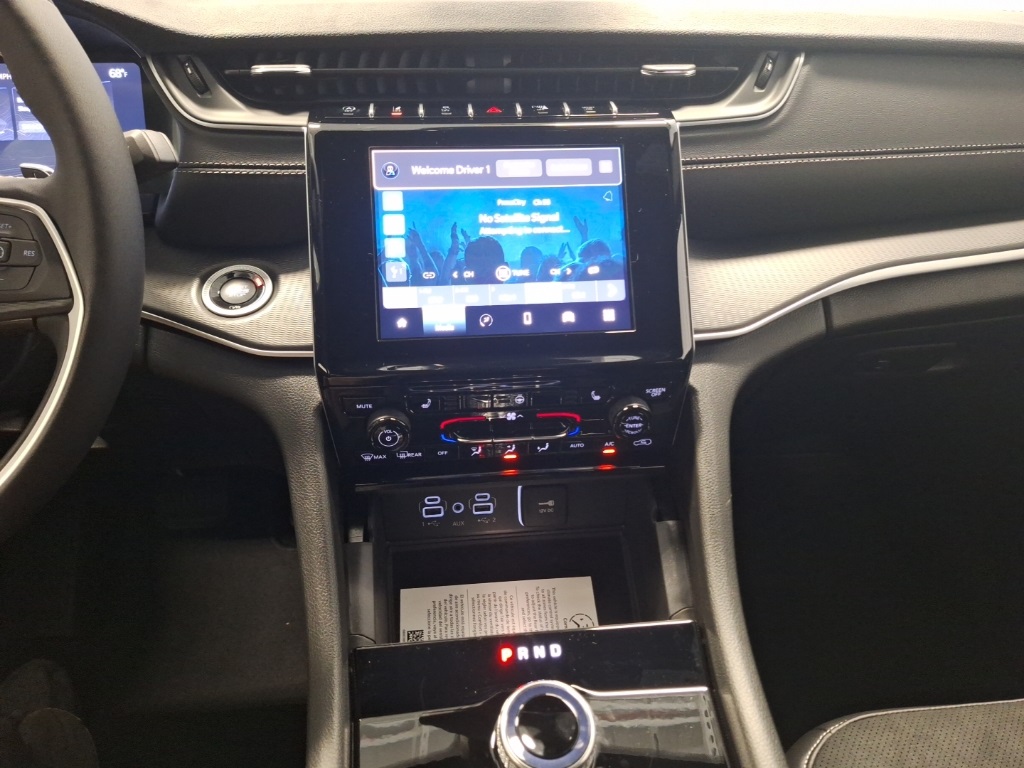 new 2025 Jeep Grand Cherokee L car, priced at $45,875