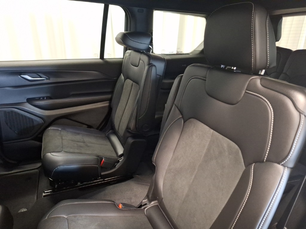 new 2025 Jeep Grand Cherokee L car, priced at $45,875