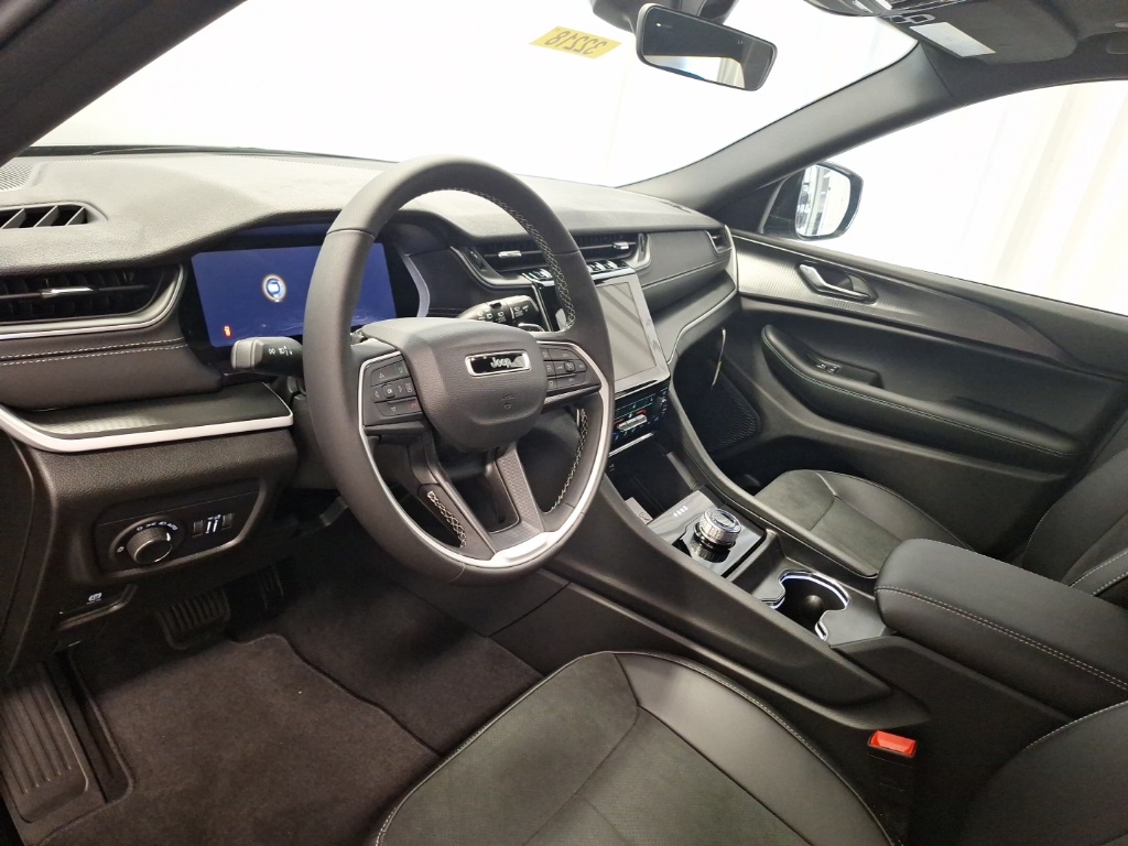 new 2025 Jeep Grand Cherokee L car, priced at $45,875