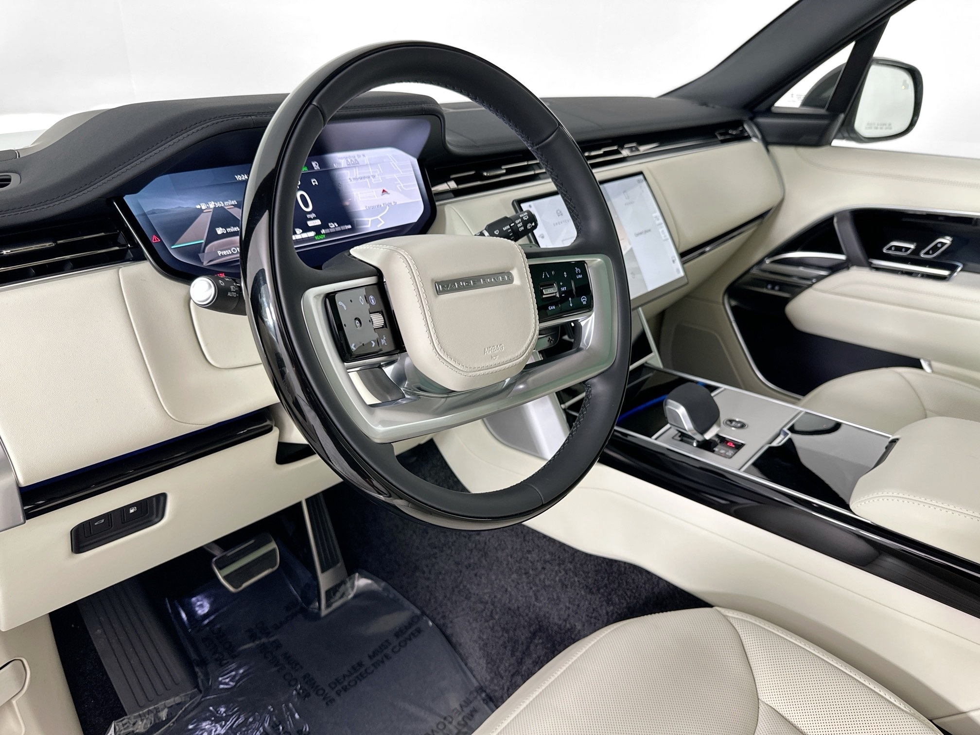 new 2025 Land Rover Range Rover Plug-In Hybrid car, priced at $138,085