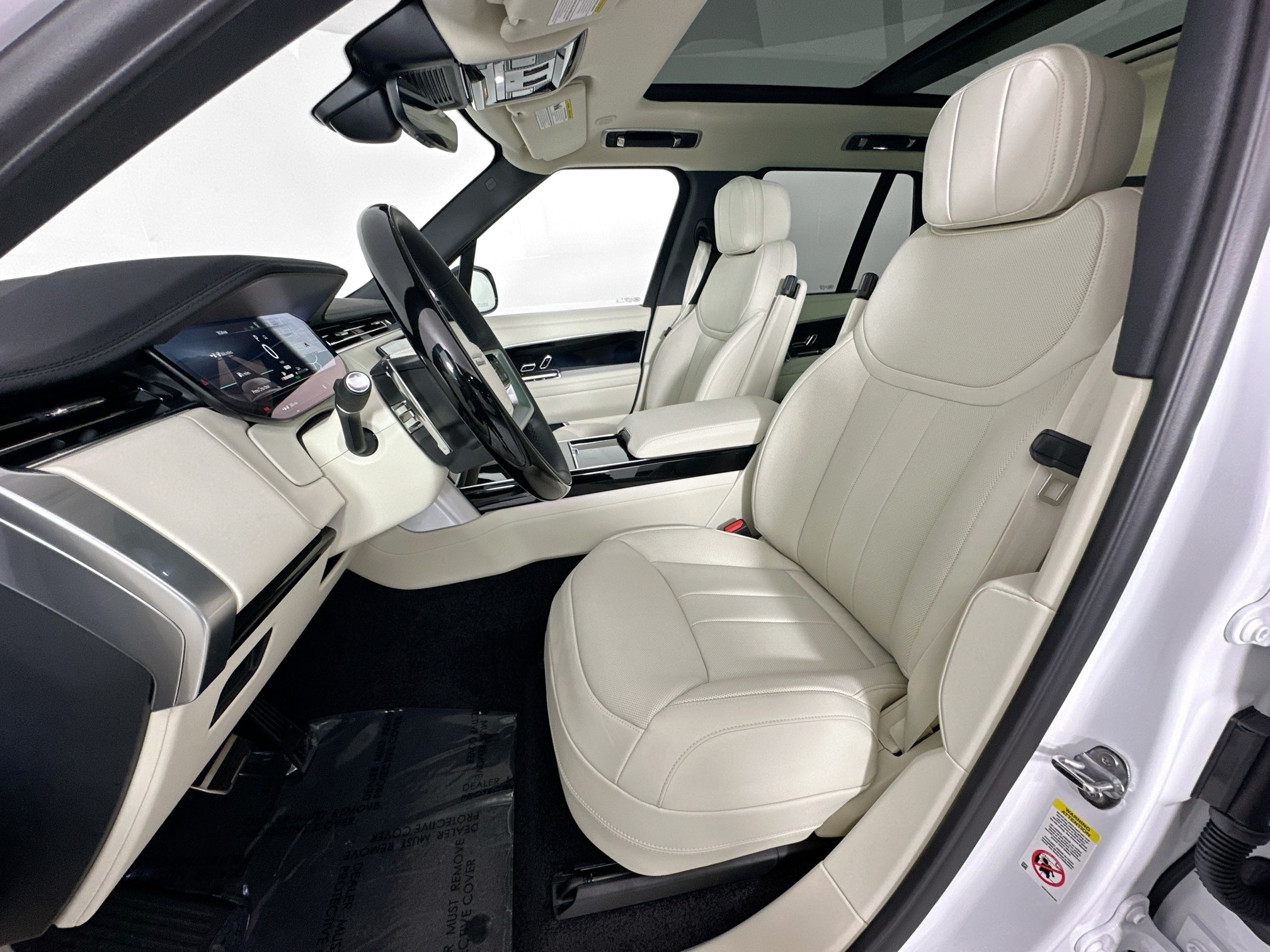 new 2025 Land Rover Range Rover Plug-In Hybrid car, priced at $138,085