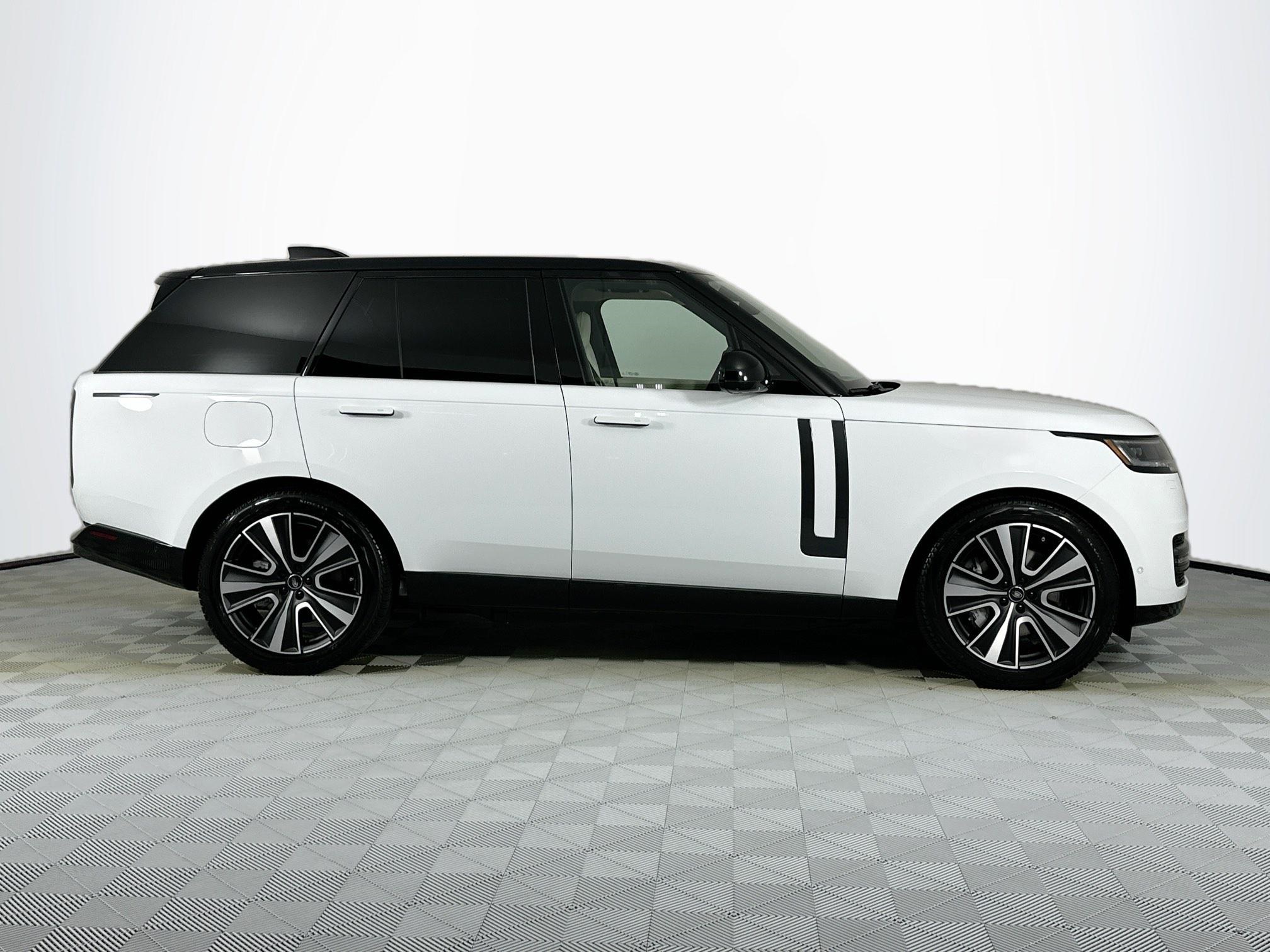 new 2025 Land Rover Range Rover Plug-In Hybrid car, priced at $138,085