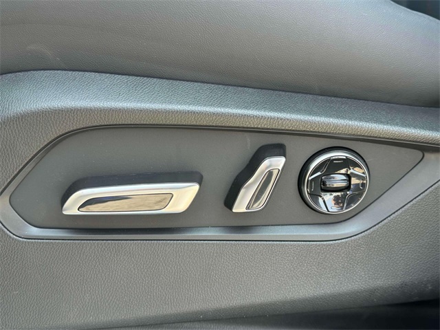 new 2025 Acura RDX car, priced at $56,400
