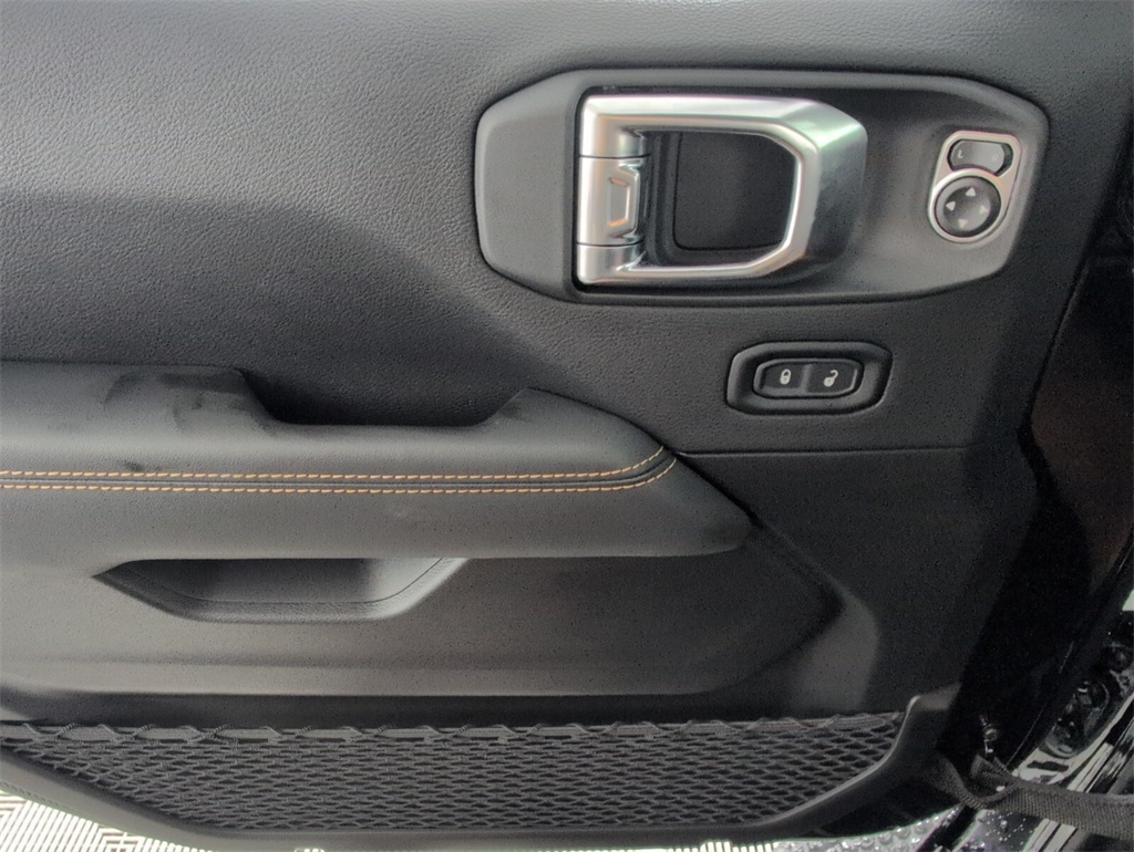 new 2025 Jeep Wrangler car, priced at $52,120