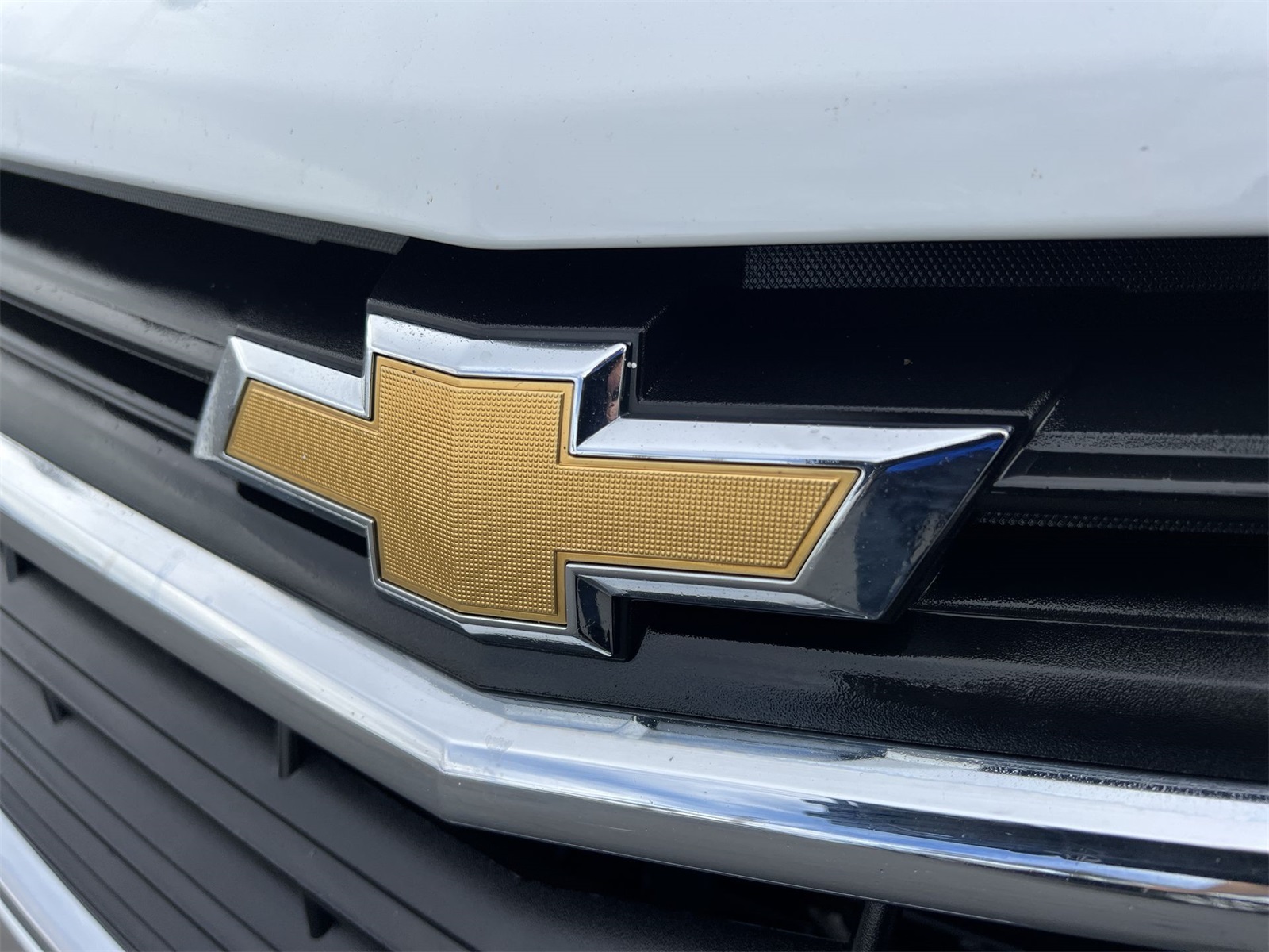 used 2018 Chevrolet Equinox car, priced at $13,991