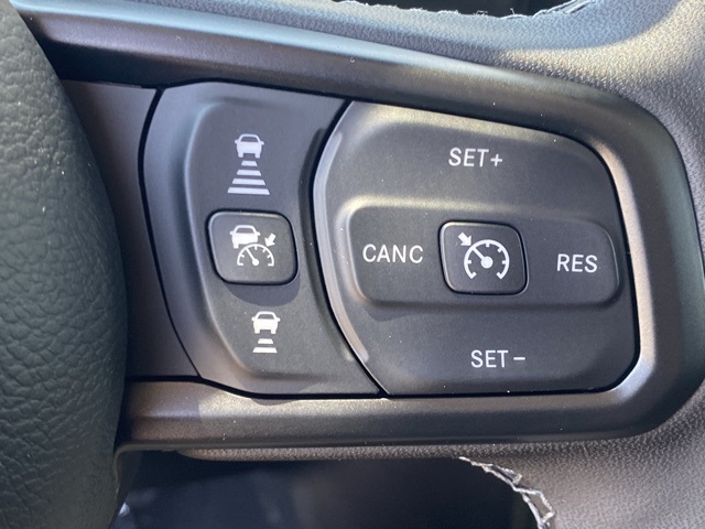 new 2025 Jeep Gladiator car, priced at $40,973