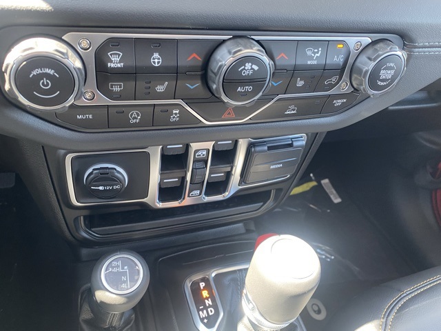 new 2025 Jeep Gladiator car, priced at $40,973