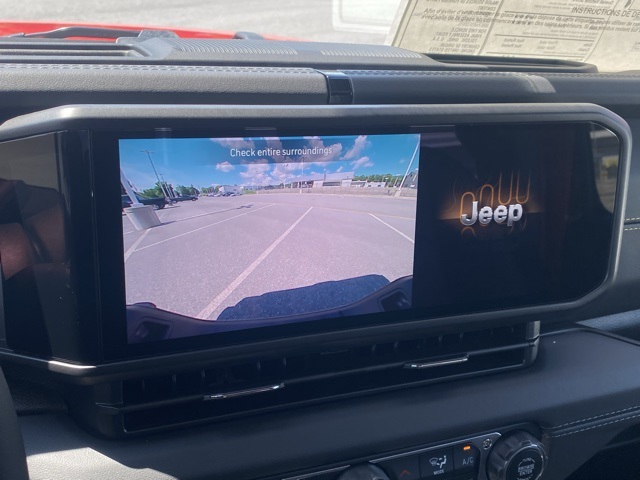 new 2025 Jeep Gladiator car, priced at $40,973