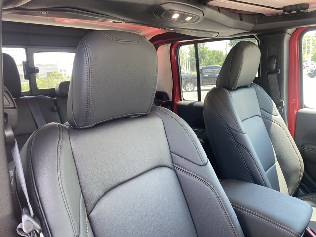 new 2025 Jeep Gladiator car, priced at $40,973