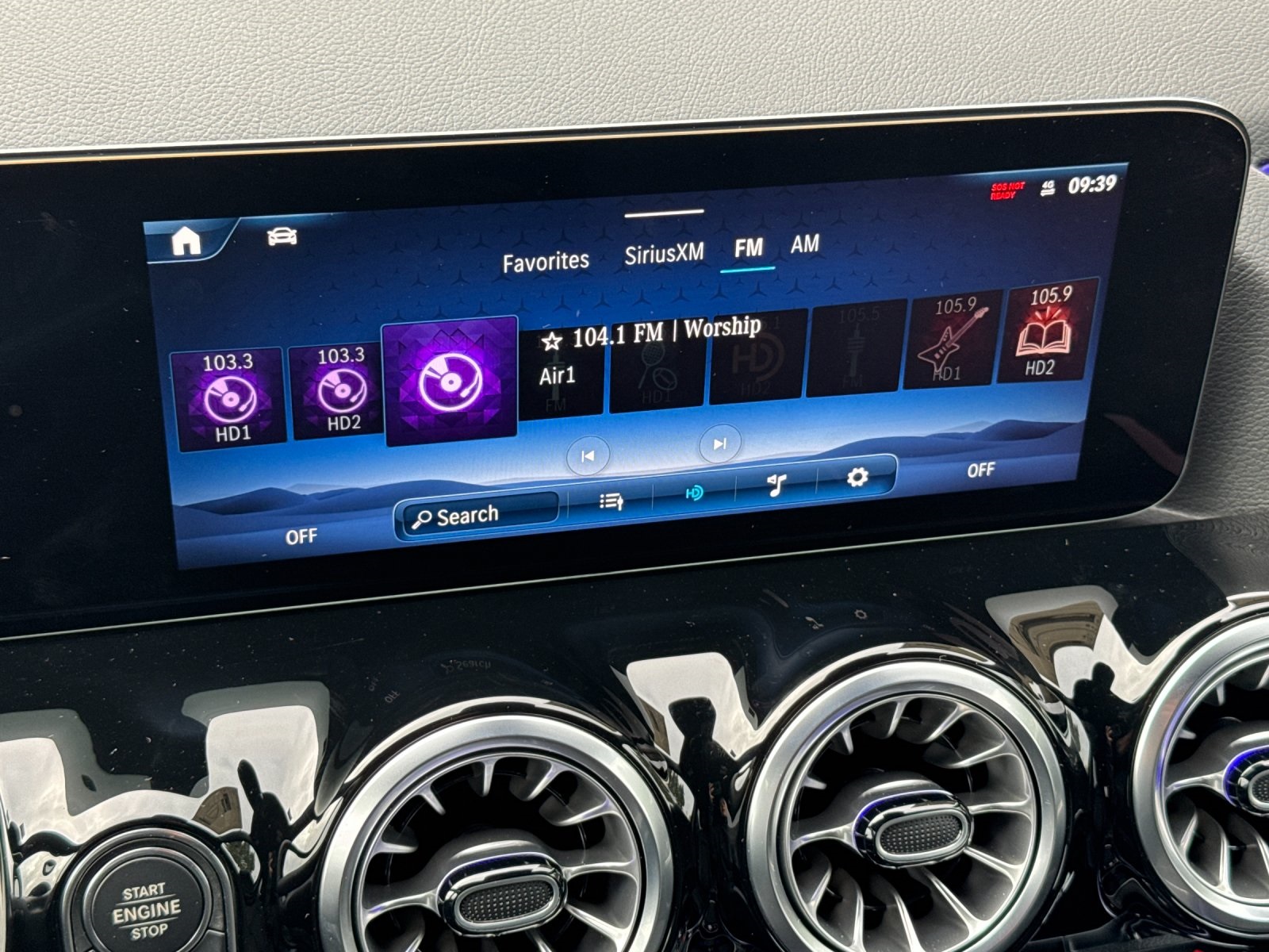 new 2025 Mercedes-Benz GLA car