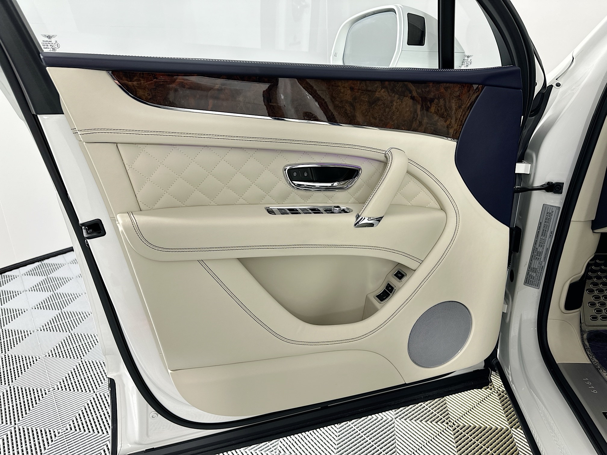used 2019 Bentley Bentayga car, priced at $99,999